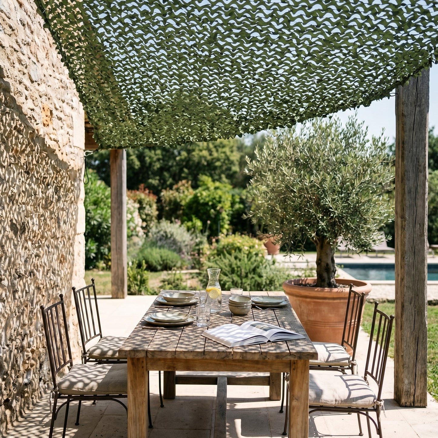 Malla de camuflaje triangular verde para jardín y terraza arbolada - Dosel en ángulo