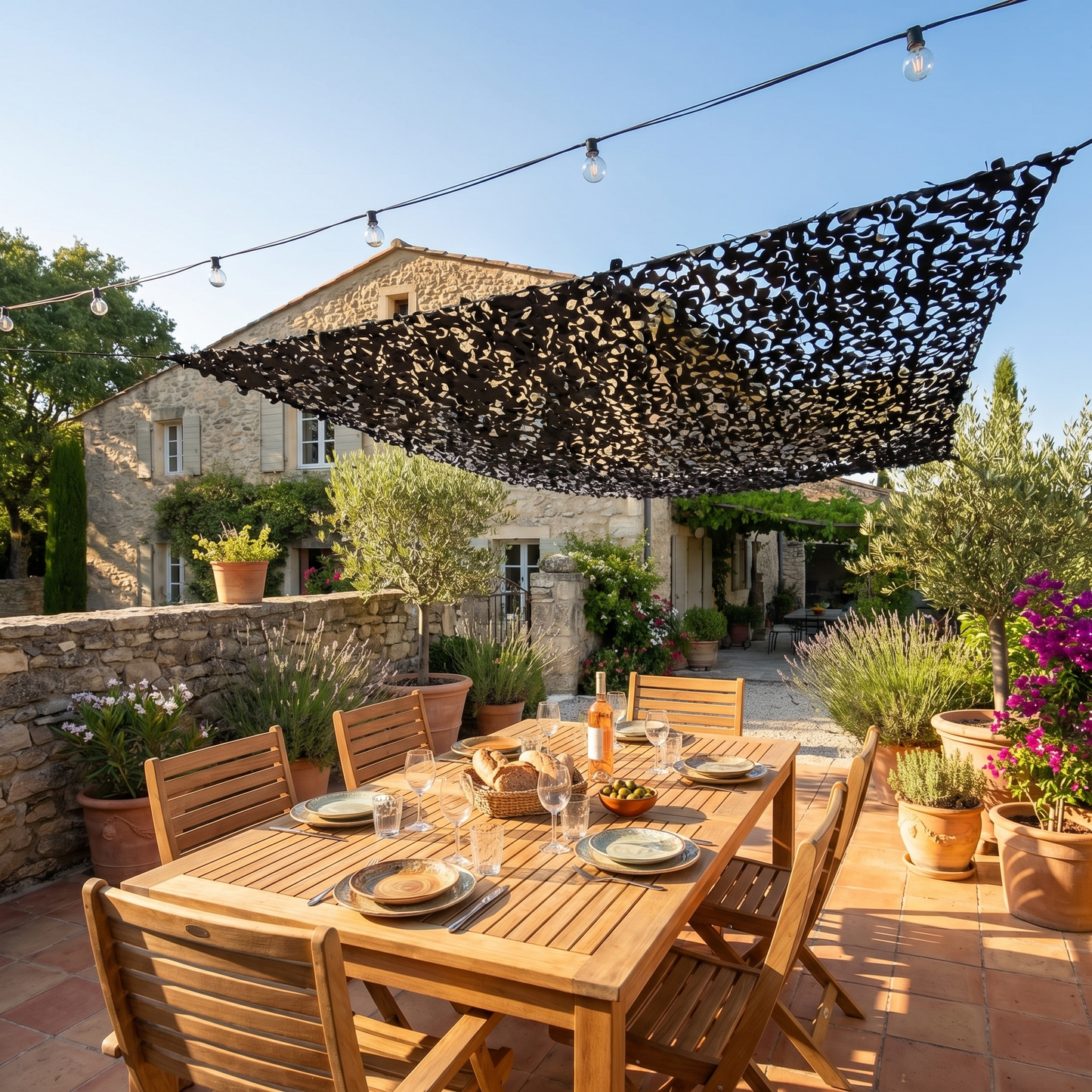 Malla de camuflaje reforzada negra para terraza y patio - Diseño gráfico y contemporáneo